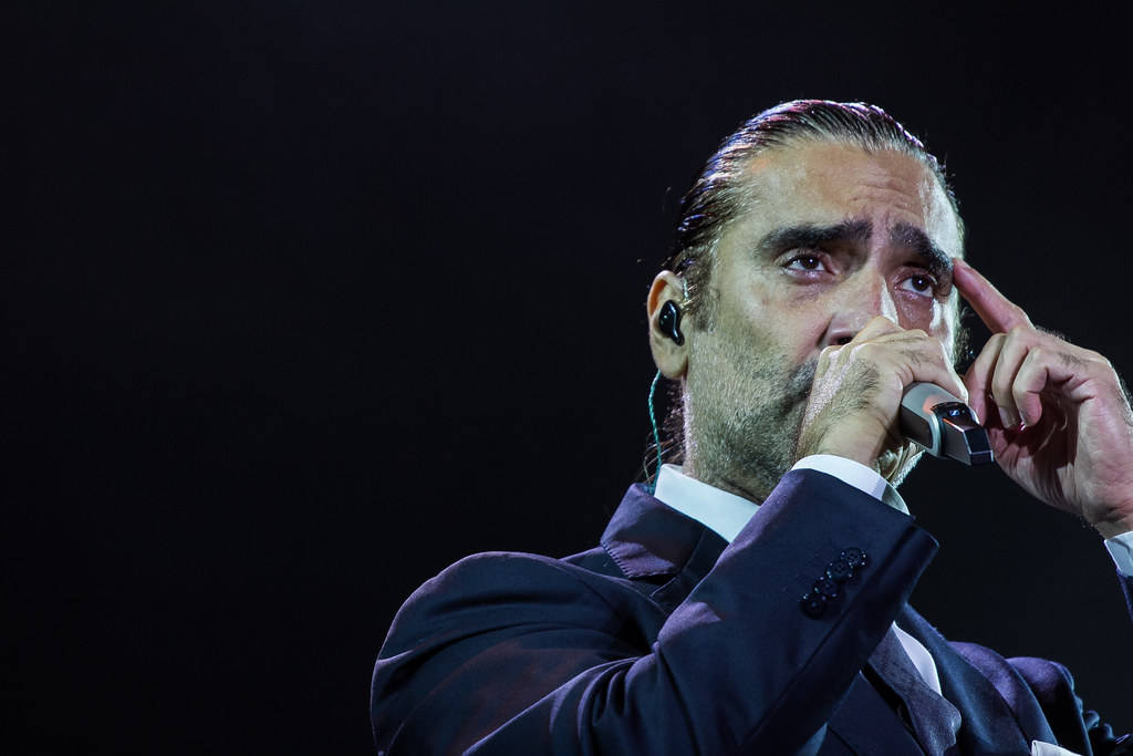 ¿Alejandro Fernández estrena romance? Mundo Curiosos ¿Alejandro Fernández estrena romance? Mundo Curiosos