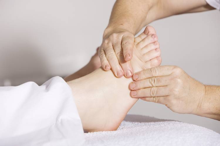 physiotherapy-2133286_1280 physiotherapy-2133286_1280