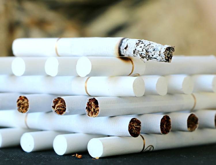 white-smoking-pattern-ash-cigarette-close-up-501685-pxhere.com